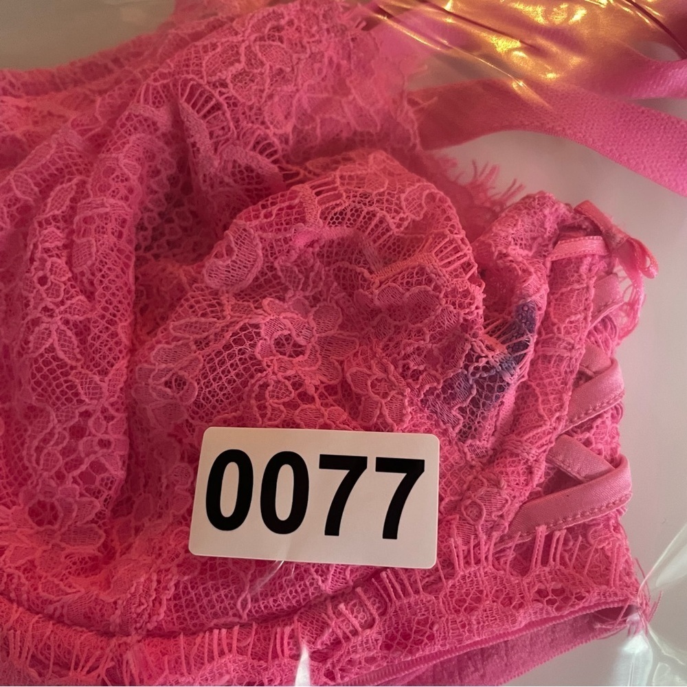 New! Victoria's Secret Dream Angels Wicked Lace Balconette Bra Pink 20077 - Picture 8 of 8